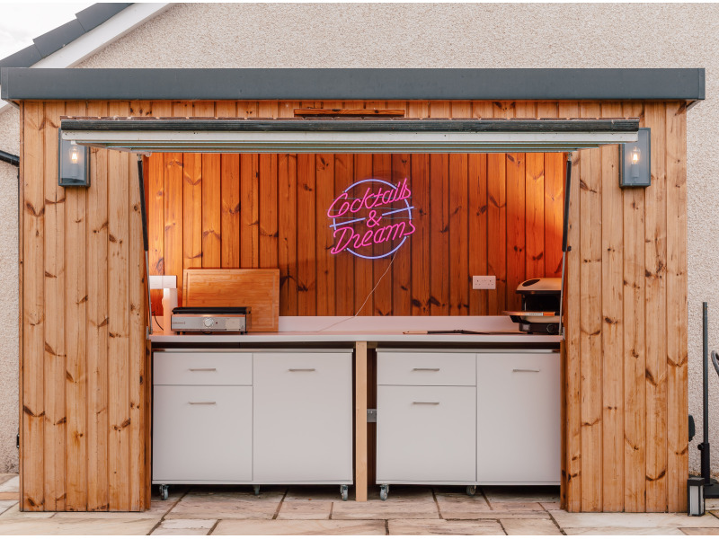 Outdoor Kitchens
